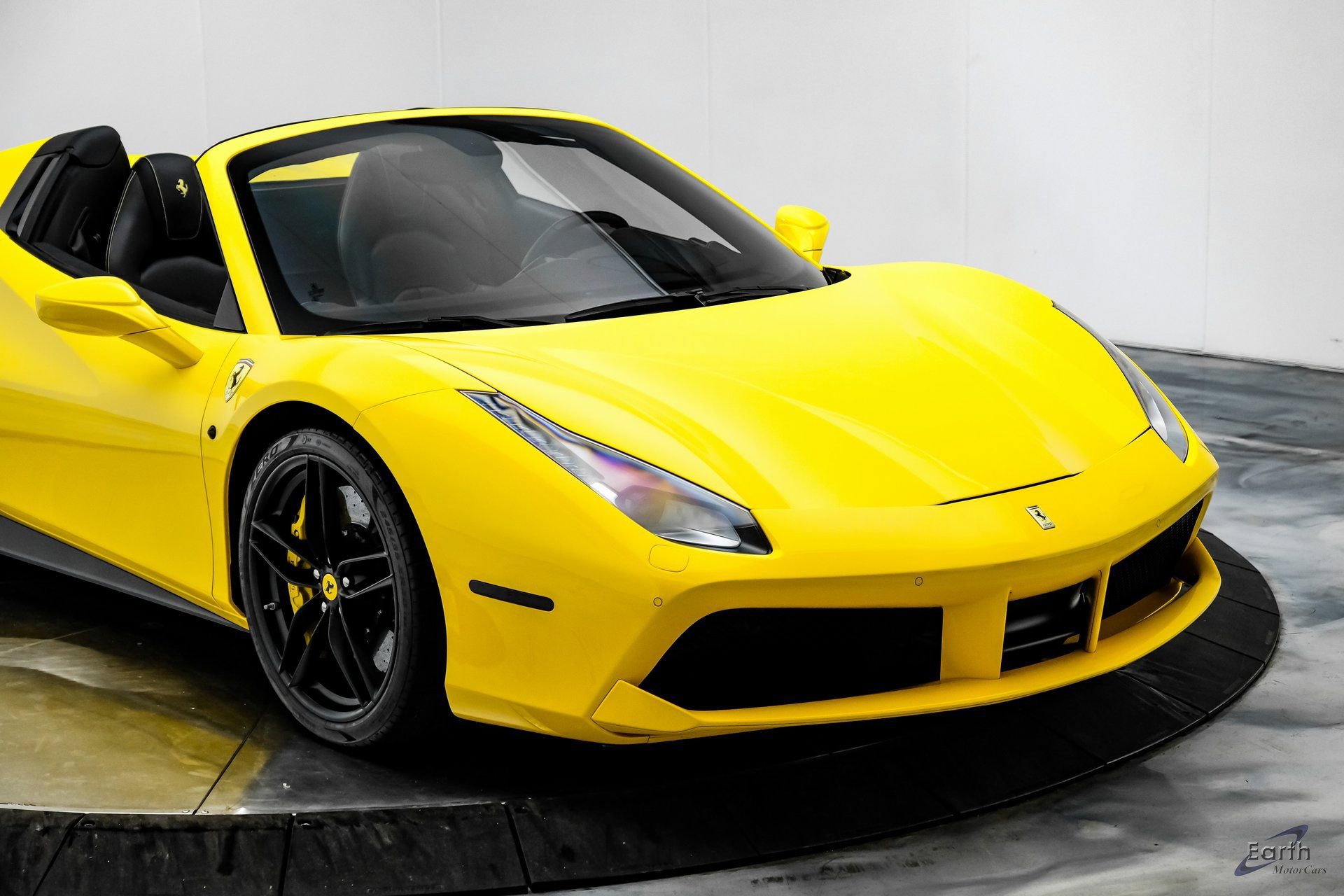 Used 2017 Ferrari 488 Spider image 36