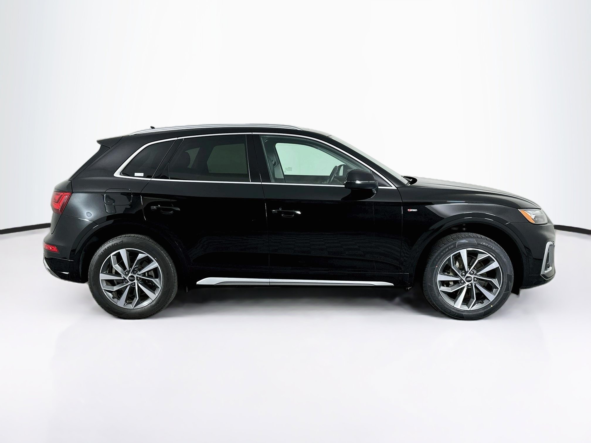 Used 2023 Audi Q5 2.0T Premium w/ Convenience Package AWD/4WD image 10