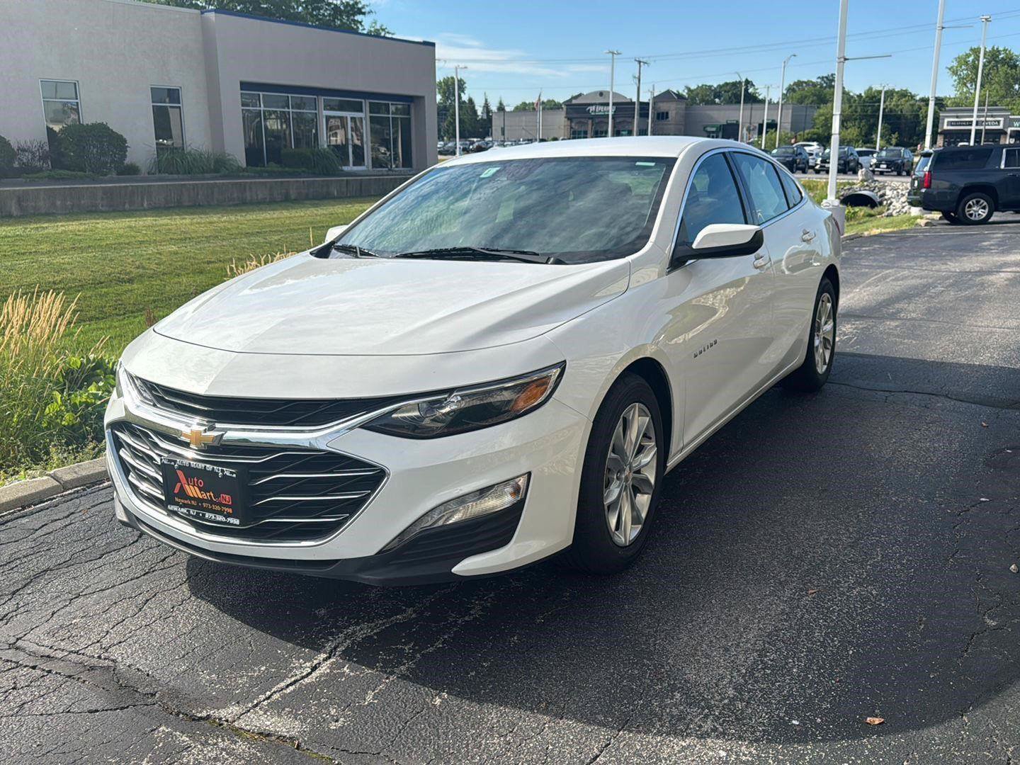 Used 2024 Chevrolet Malibu LT FWD image 3
