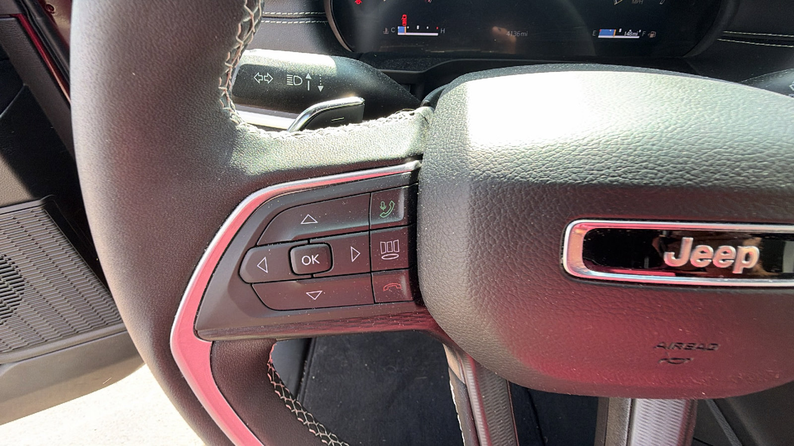 Certified 2024 Jeep Grand Cherokee Altitude image 28