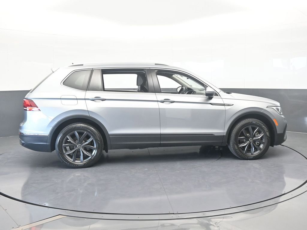 Used 2023 Volkswagen Tiguan SE image 7