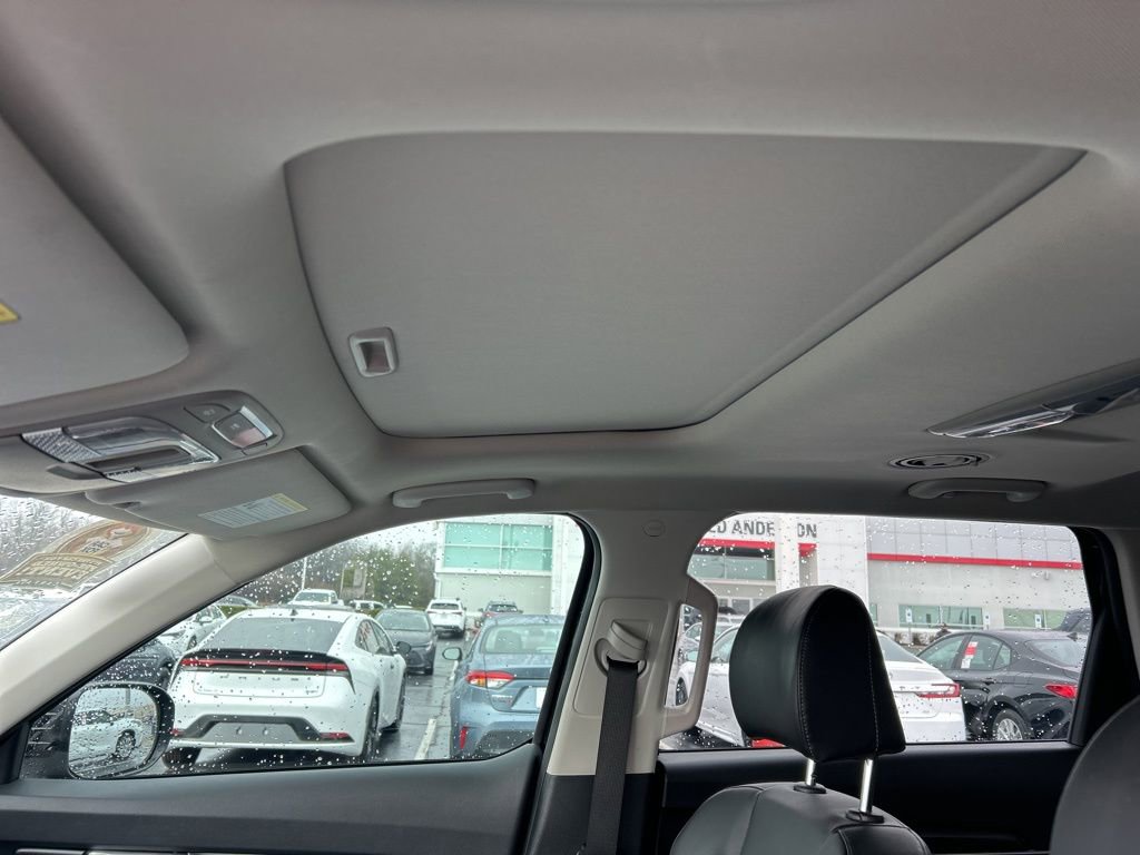 Used 2024 Kia Telluride S w/ S Sunroof Package image 6