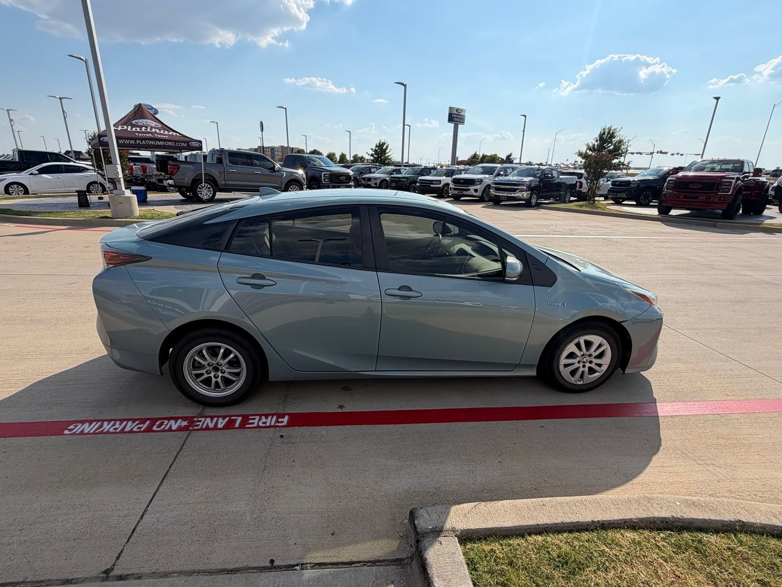 Used 2016 Toyota Prius Two FWD image 22