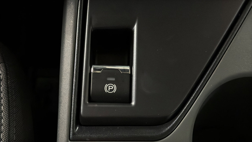 Certified 2026 Subaru Crosstrek 2.0i Premium image 34