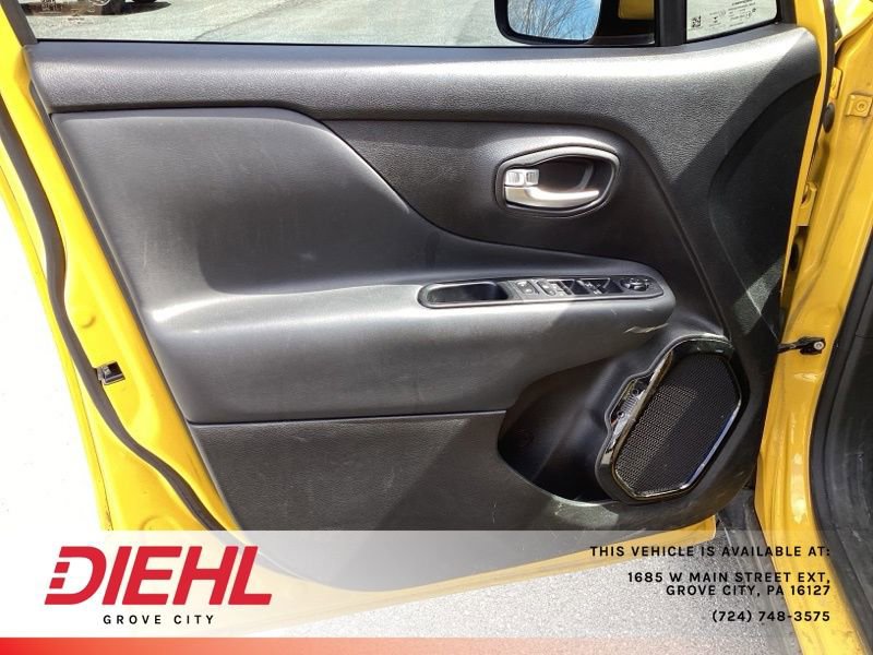 Used 2018 Jeep Renegade Altitude image 15