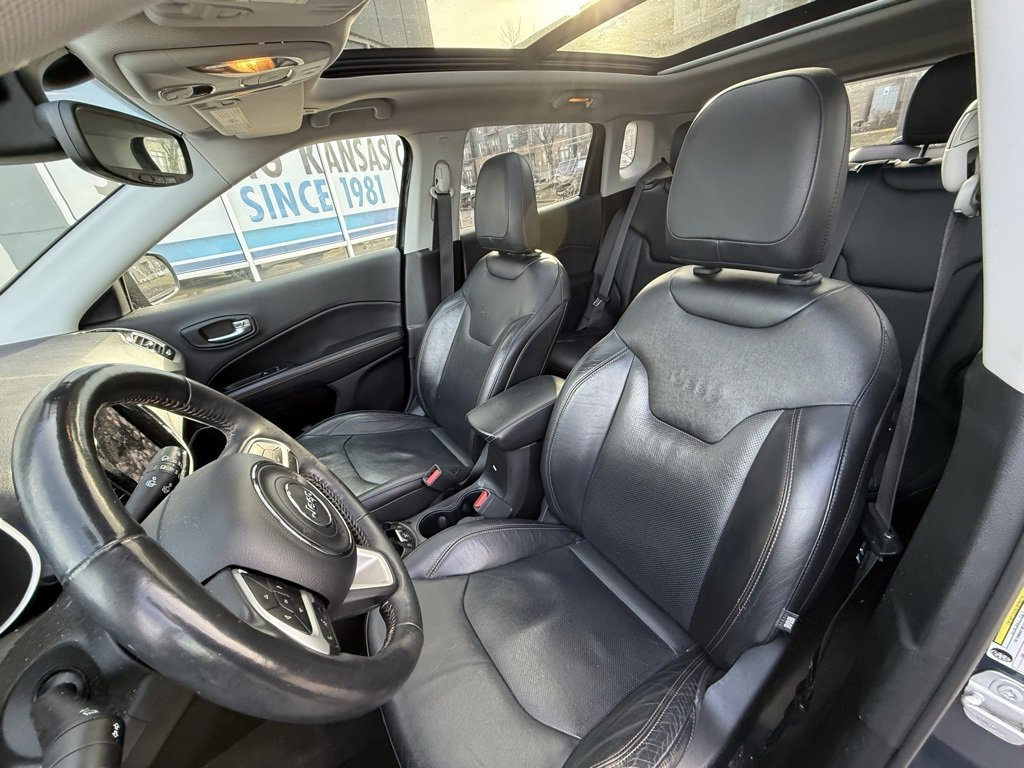 Used 2017 Jeep Compass Limited image 9