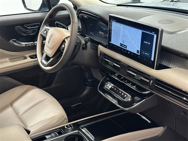 Used 2023 Lincoln Corsair AWD image 10