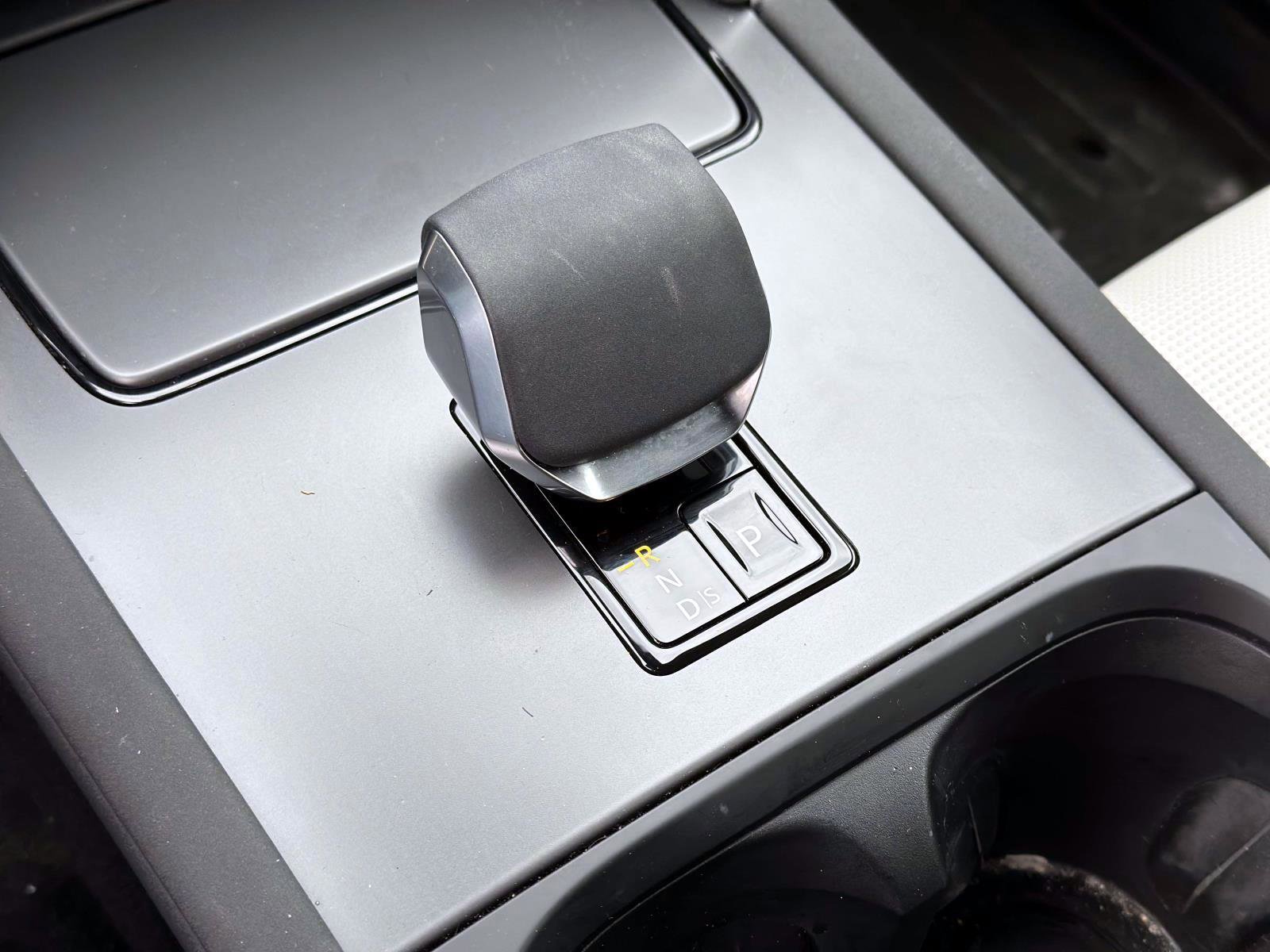 New 2025 Land Rover Discovery Sport Dynamic SE image 19