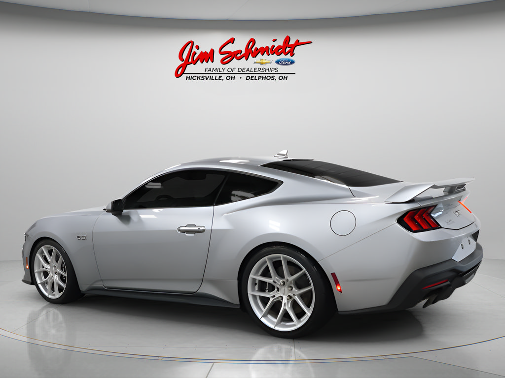 Used 2025 Ford Mustang GT Premium w/ GT Performance Package RWD image 4
