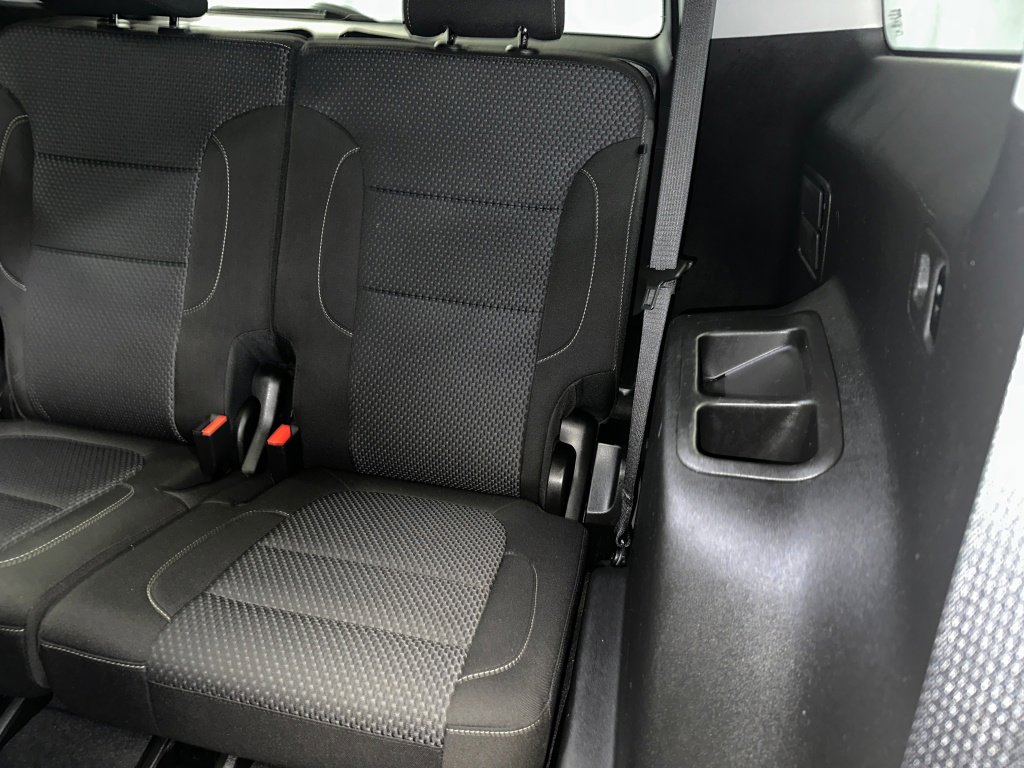 Certified 2023 GMC Acadia SLE w/ Driver Convenience Package image 22