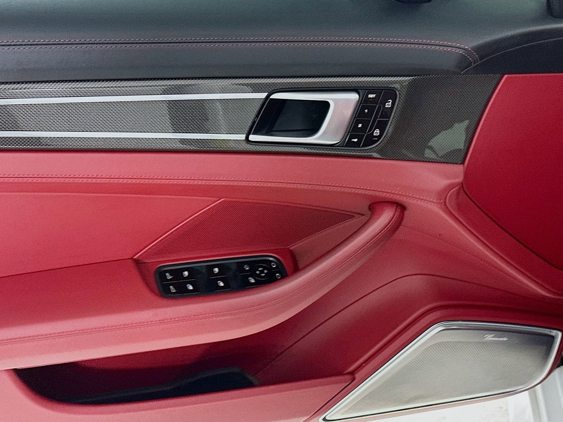 Used 2020 Porsche Panamera GTS image 19