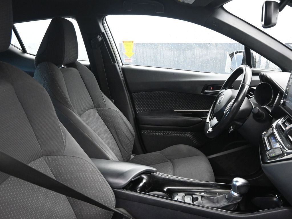Used 2019 Toyota C-HR image 14