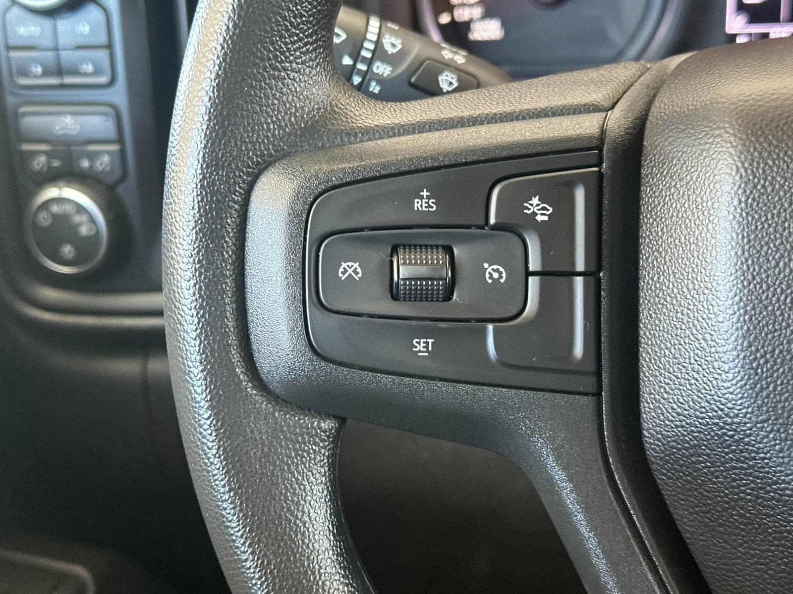 Used 2026 Chevrolet Silverado 1500 Custom Trail Boss w/ LPO, Dark Essentials Package AWD/4WD image 26