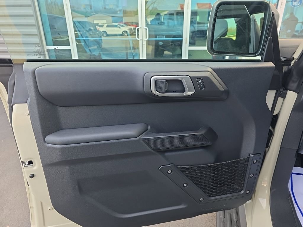 New 2025 Ford Bronco Outer Banks w/ Sasquatch Package image 11