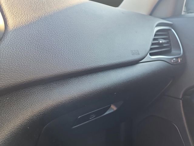 Used 2019 Jeep Cherokee Latitude Plus w/ Cold Weather Group image 27