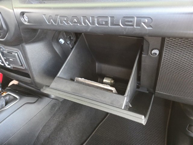 Used 2021 Jeep Wrangler Sport S image 45