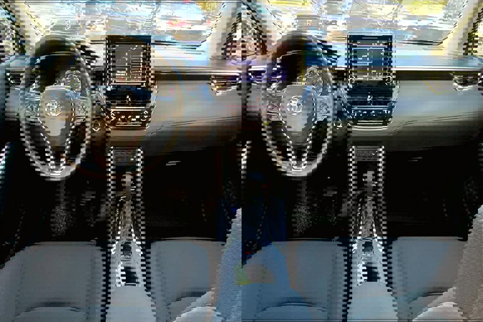 Used 2022 Toyota Corolla Cross LE image 14