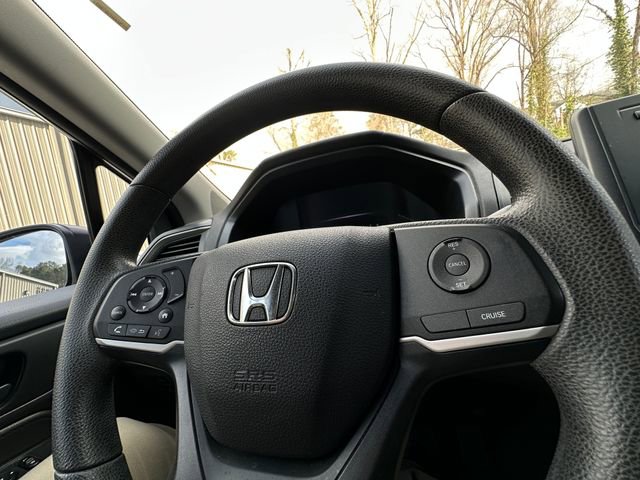 Used 2018 Honda Odyssey LX image 18