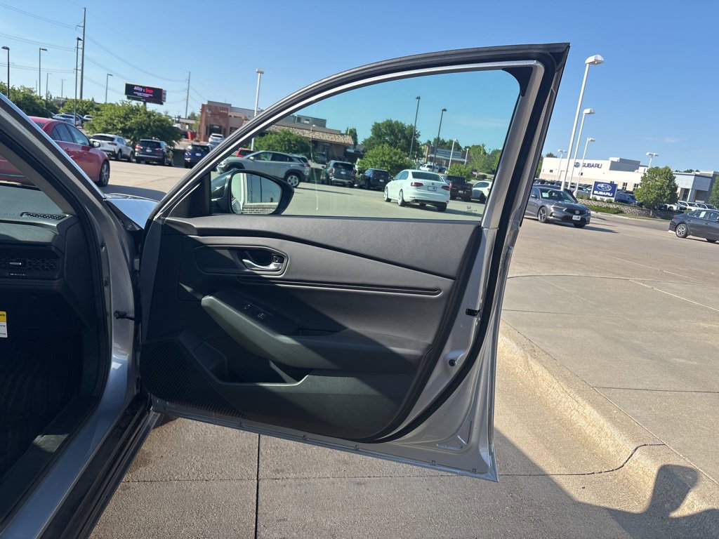 Certified 2025 Honda Accord SE image 20