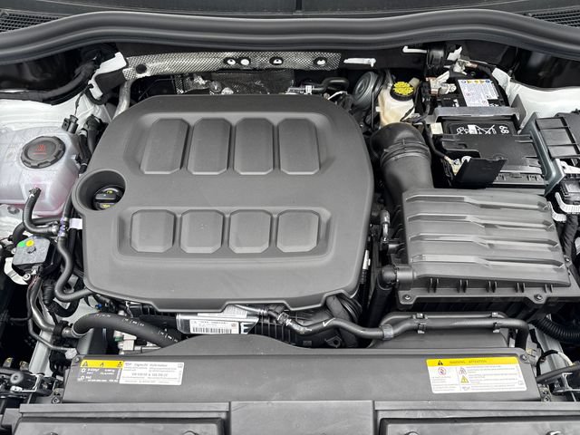 New 2026 Volkswagen Tiguan SE R-Line AWD/4WD image 29