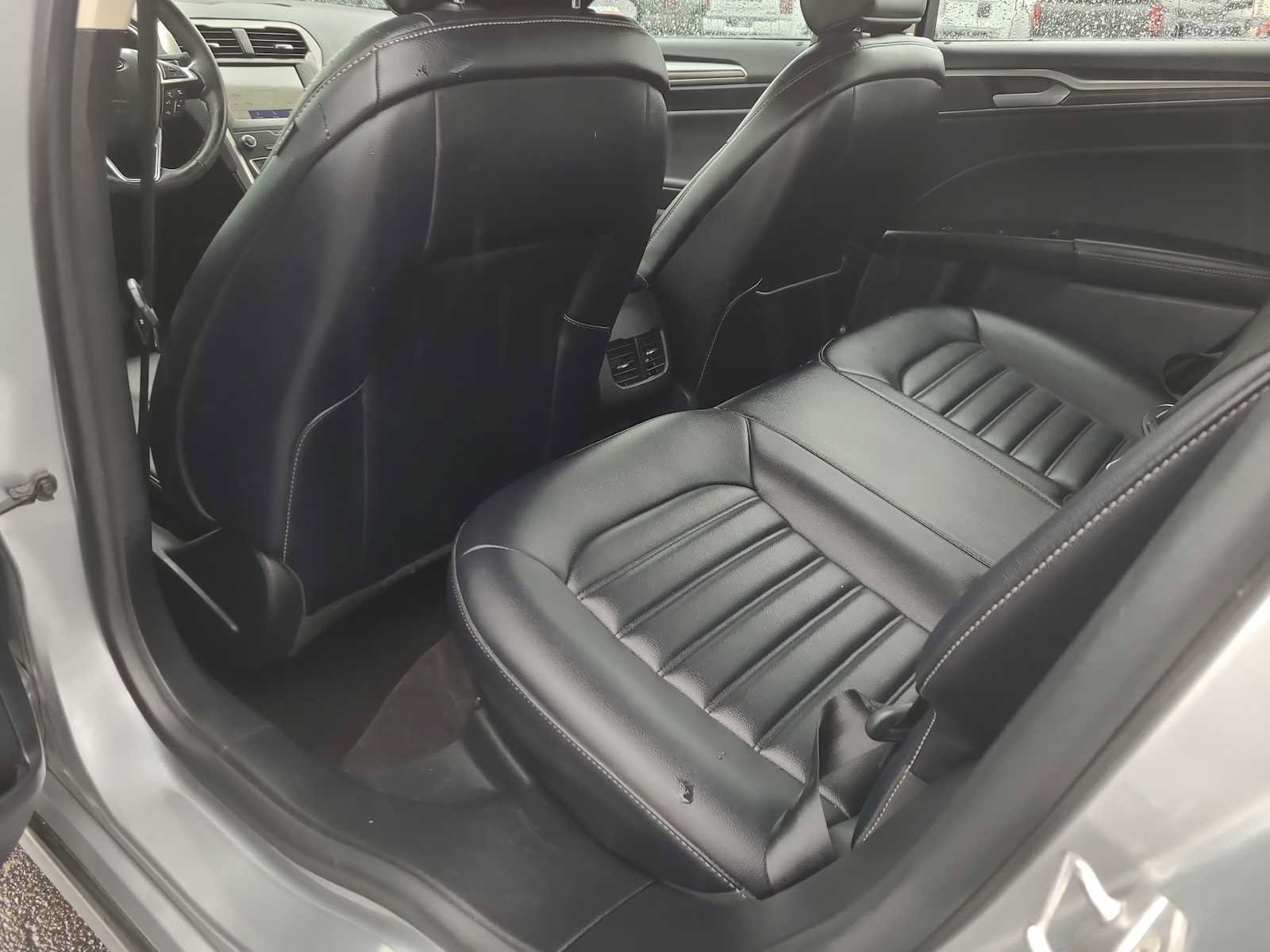 Used 2020 Ford Fusion SEL FWD image 20