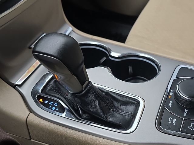 Used 2018 Jeep Grand Cherokee Laredo AWD/4WD image 20