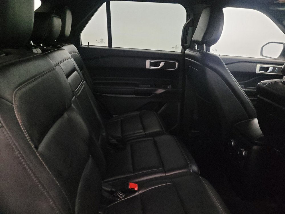 Used 2020 Ford Explorer XLT w/ Equipment Group 202A image 19