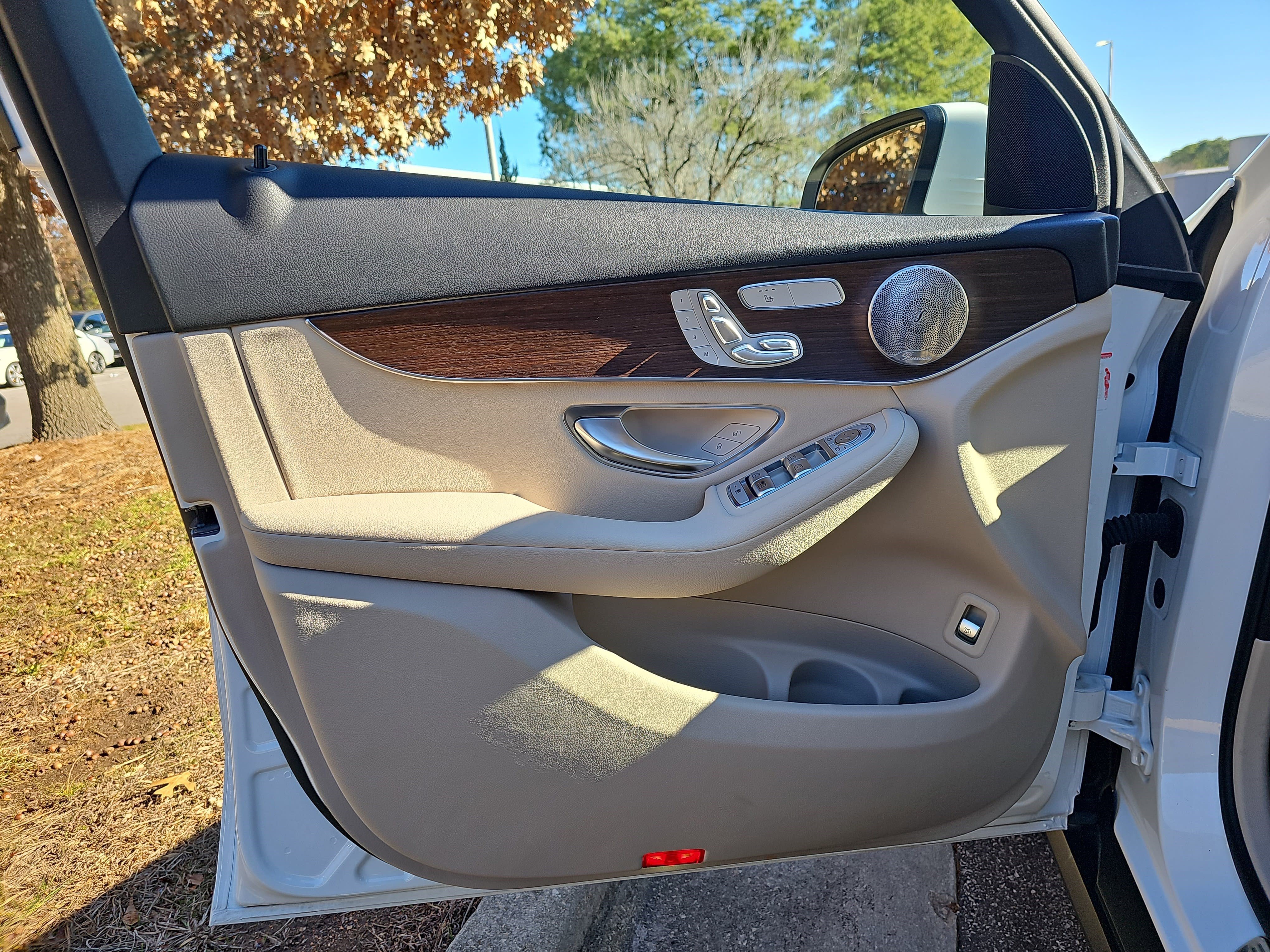 Certified 2023 Mercedes-Benz GLC 300 4MATIC Coupe image 28