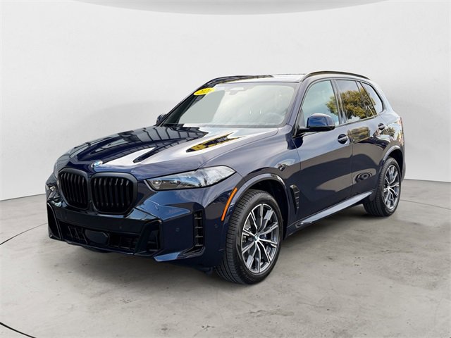 Used 2026 BMW X5 xDrive40i w/ M Sport Package image 3