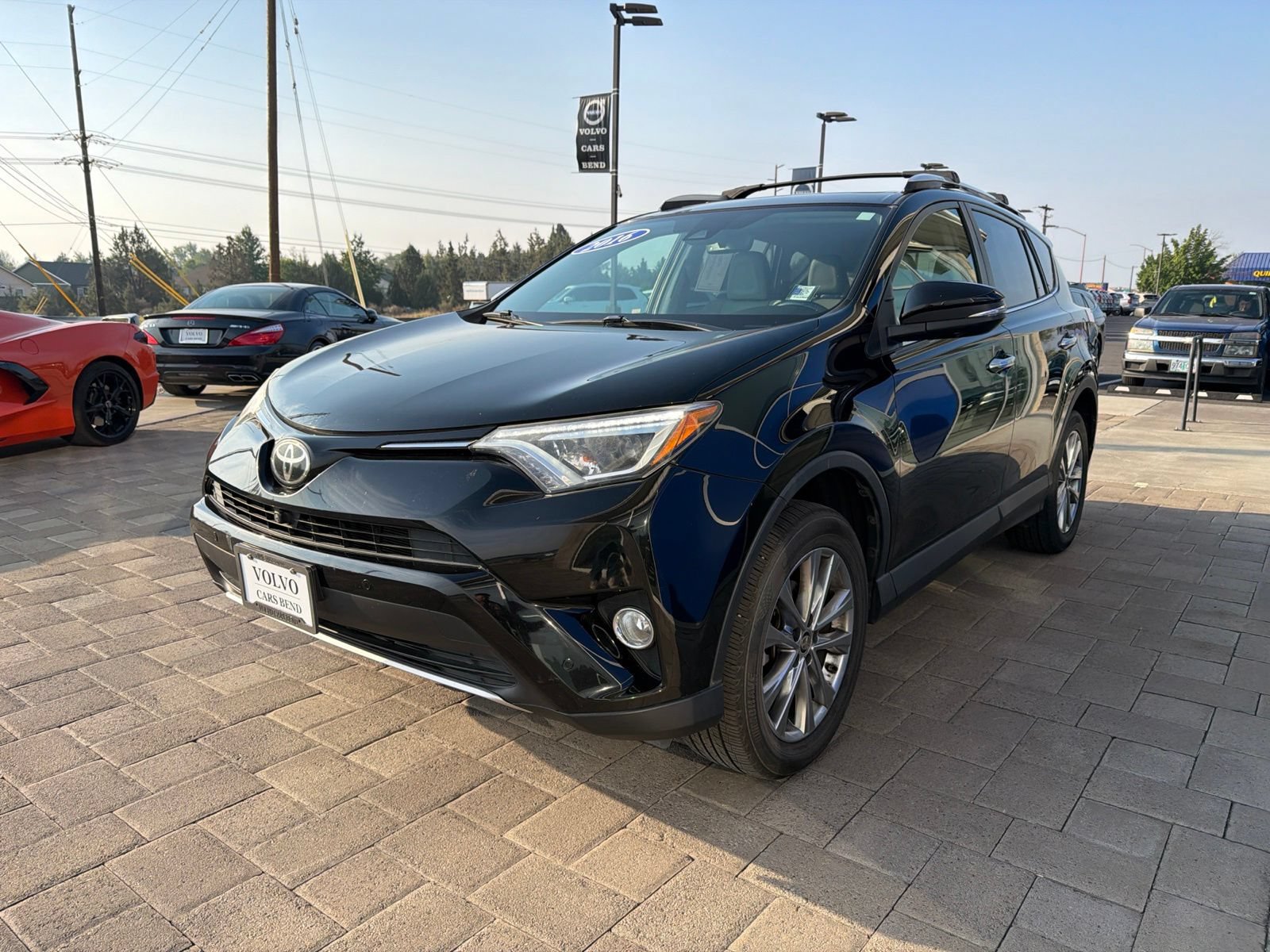 Used 2016 Toyota RAV4 Limited w/ Advanced Technology Package AWD/4WD image 4