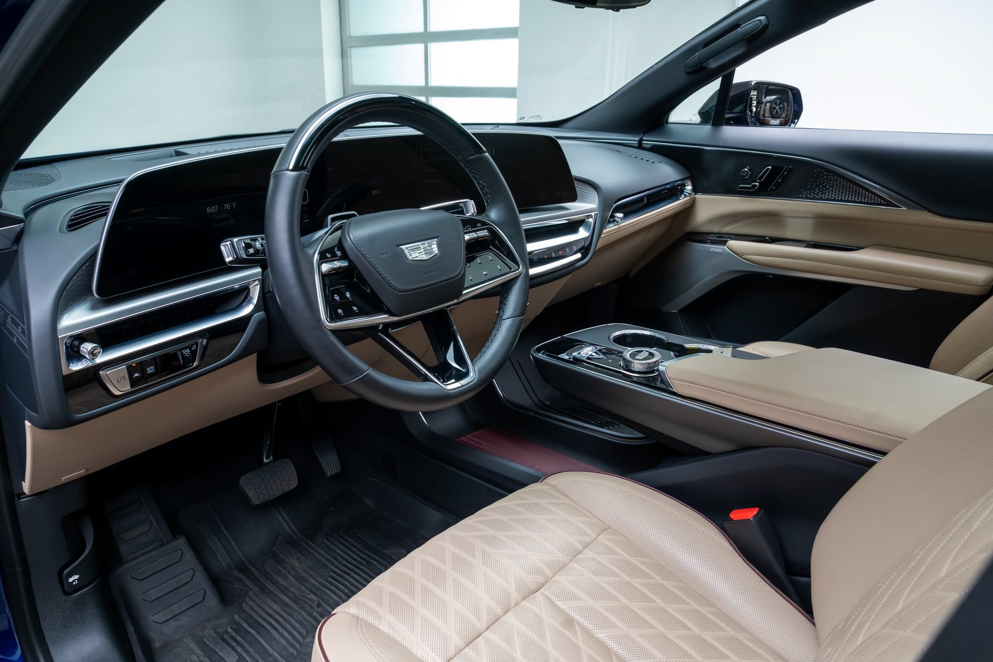 Used 2024 Cadillac Lyriq Sport w/ Nappa Leather Package AWD/4WD image 21