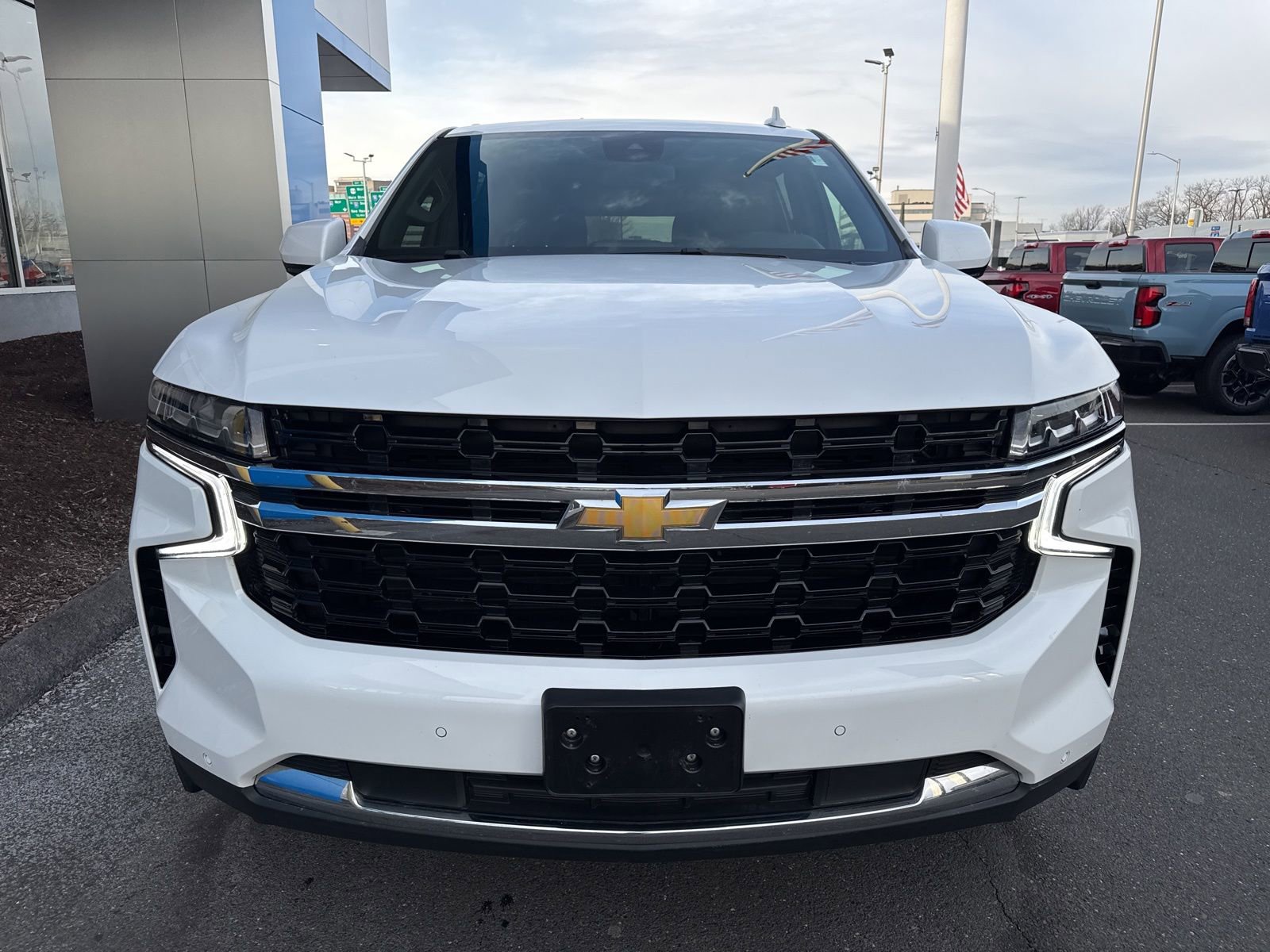 Used 2023 Chevrolet Suburban LS image 3