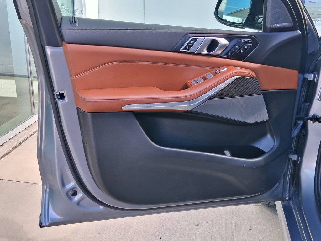 Used 2025 BMW X7 M60i AWD/4WD image 19
