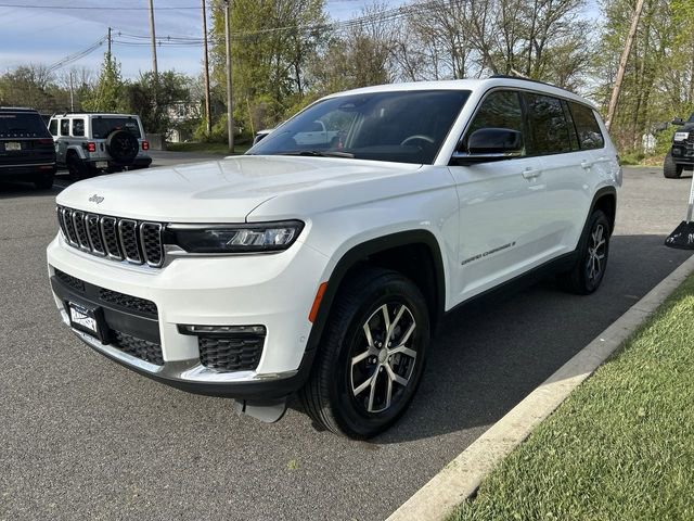 Used 2024 Jeep Grand Cherokee L Limited w/ Luxury Tech Group II AWD/4WD image 4