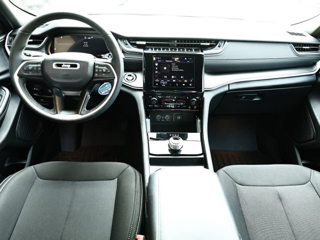 Used 2025 Jeep Grand Cherokee L Laredo w/ Luxury Tech Group I RWD image 25