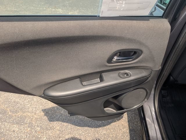 Used 2019 Honda HR-V Sport image 12