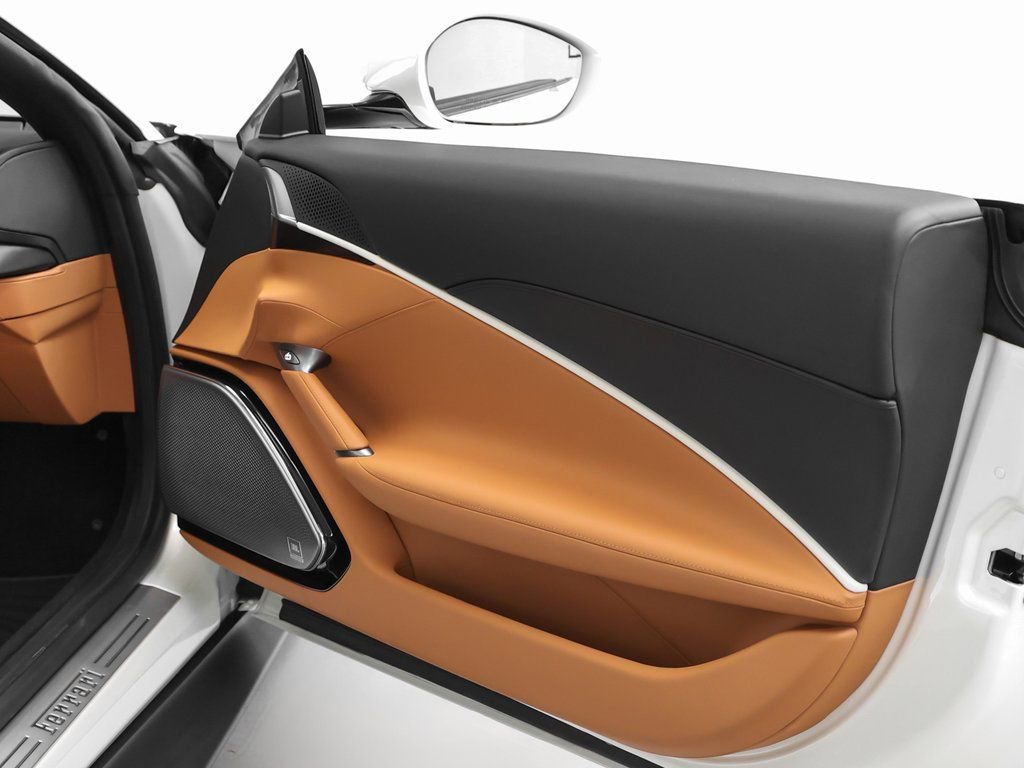 Certified 2024 Ferrari Roma Spider image 31