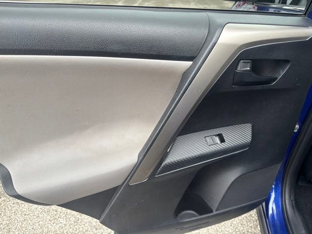 Used 2015 Toyota RAV4 LE FWD image 20