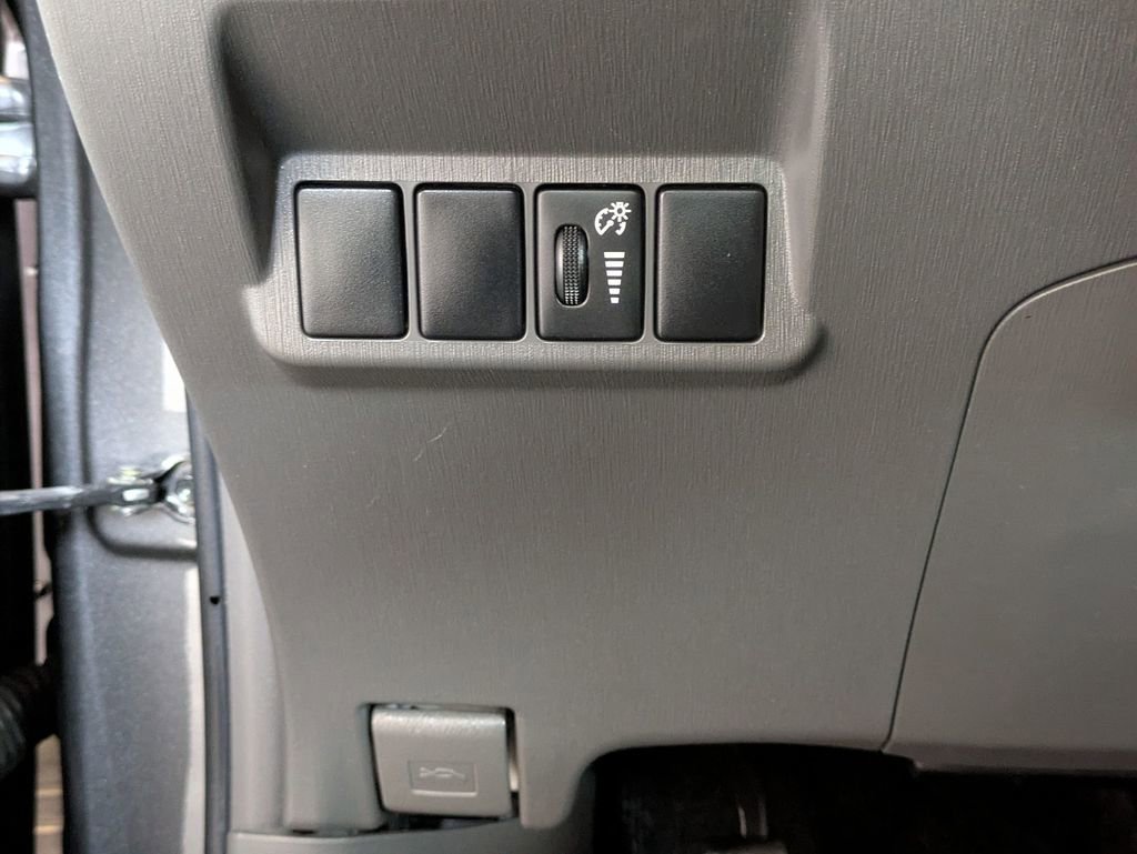 Used 2012 Toyota Prius V Three image 19