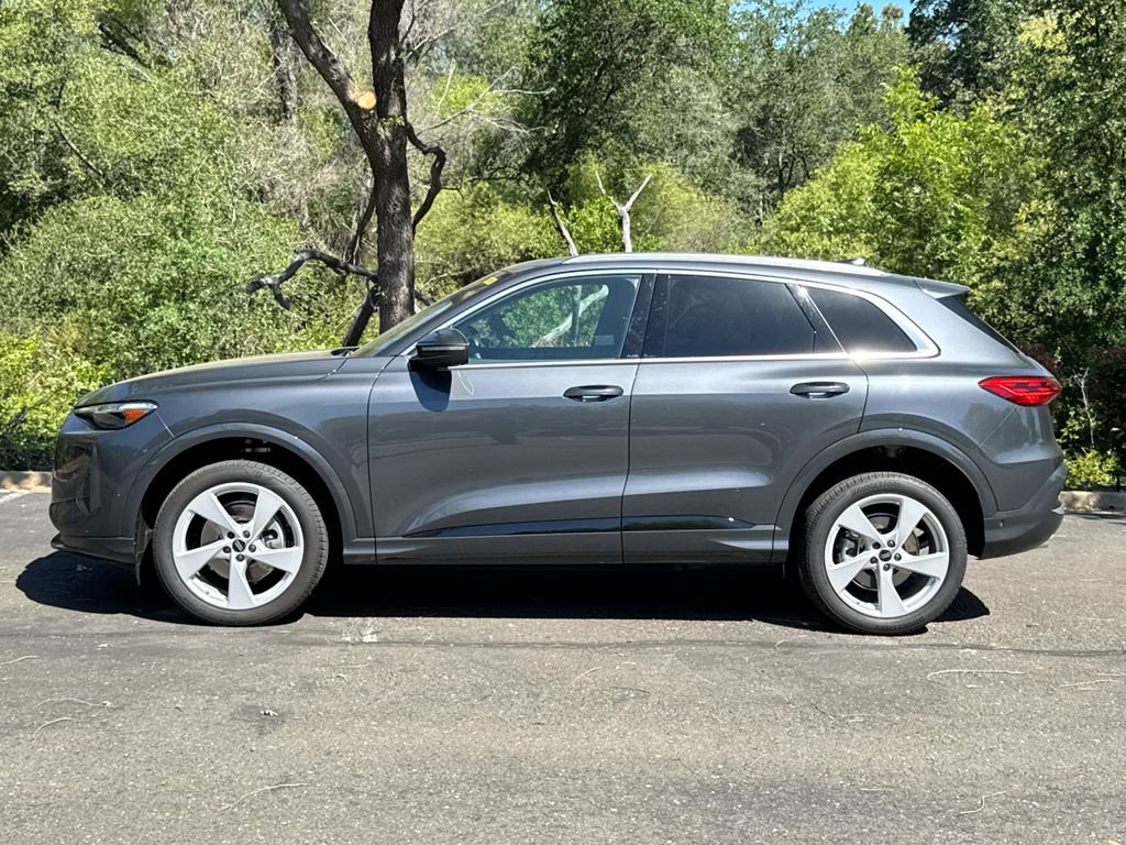 Certified 2025 Audi Q5 Premium w/ Premium Plus AWD/4WD image 11
