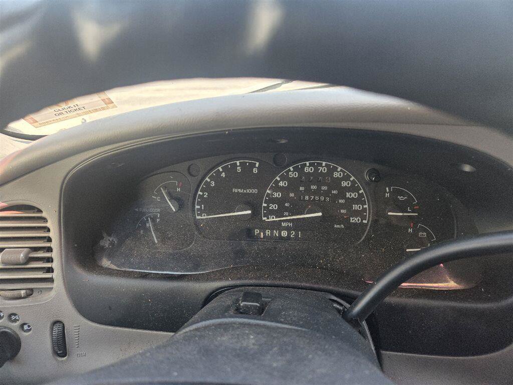 Used 1999 Ford Explorer XLT AWD/4WD image 4