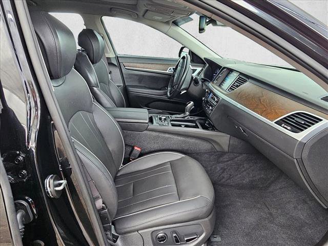 Used 2015 Hyundai Genesis 5.0 w/ Option Group 05 RWD image 17