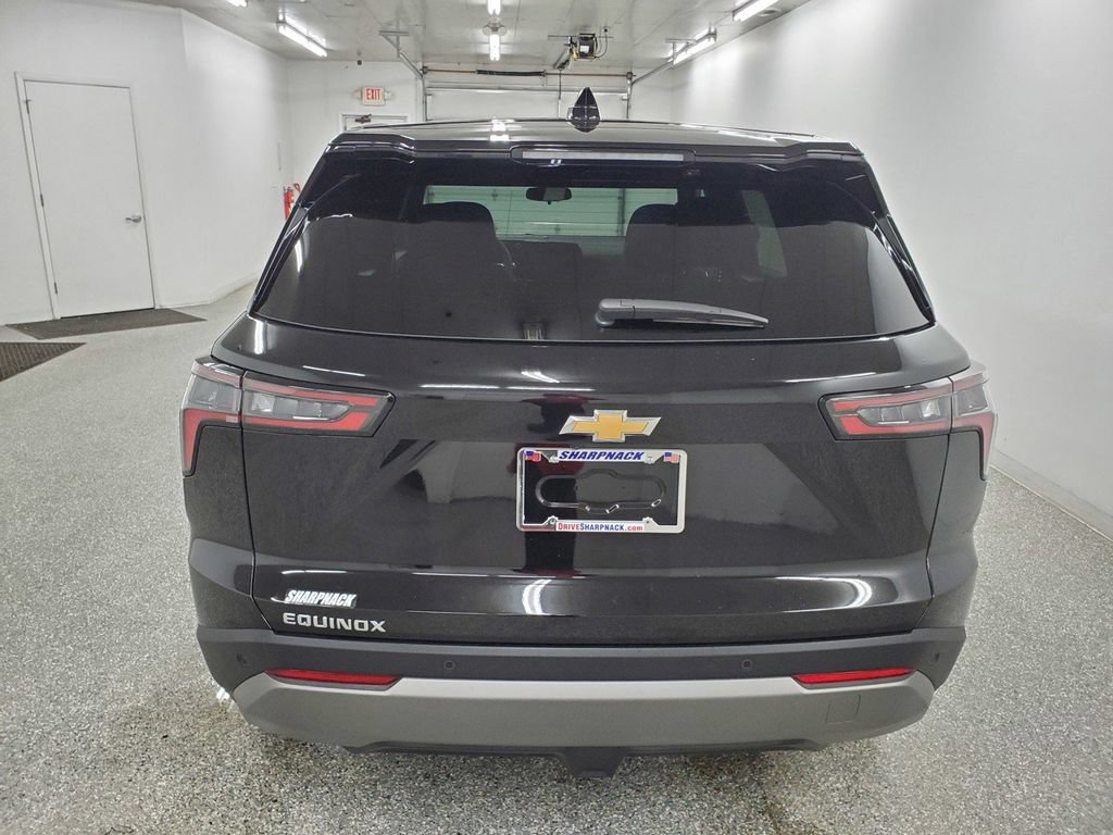 Used 2026 Chevrolet Equinox LT FWD image 6