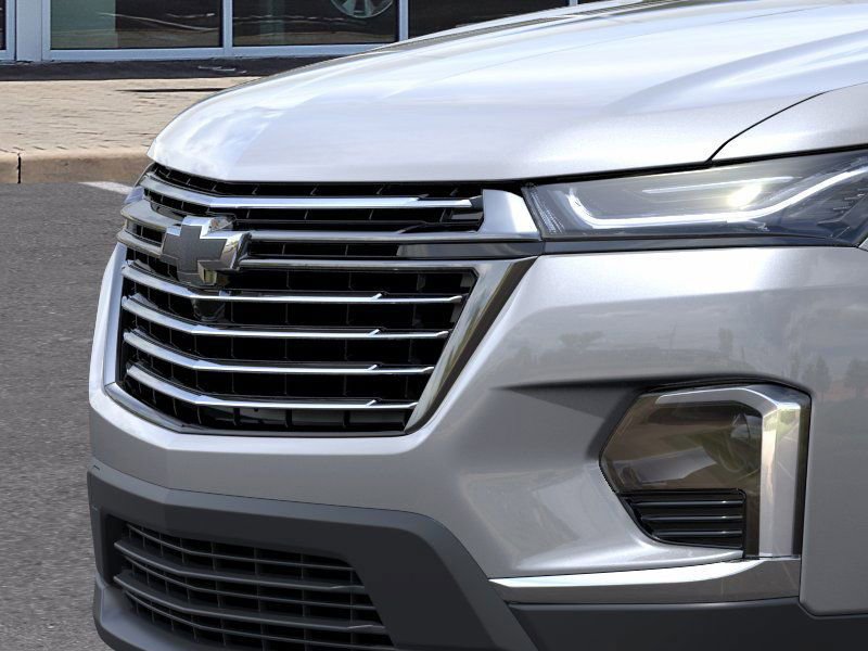 Used 2023 Chevrolet Traverse LT w/ Midnight/Sport Edition image 13