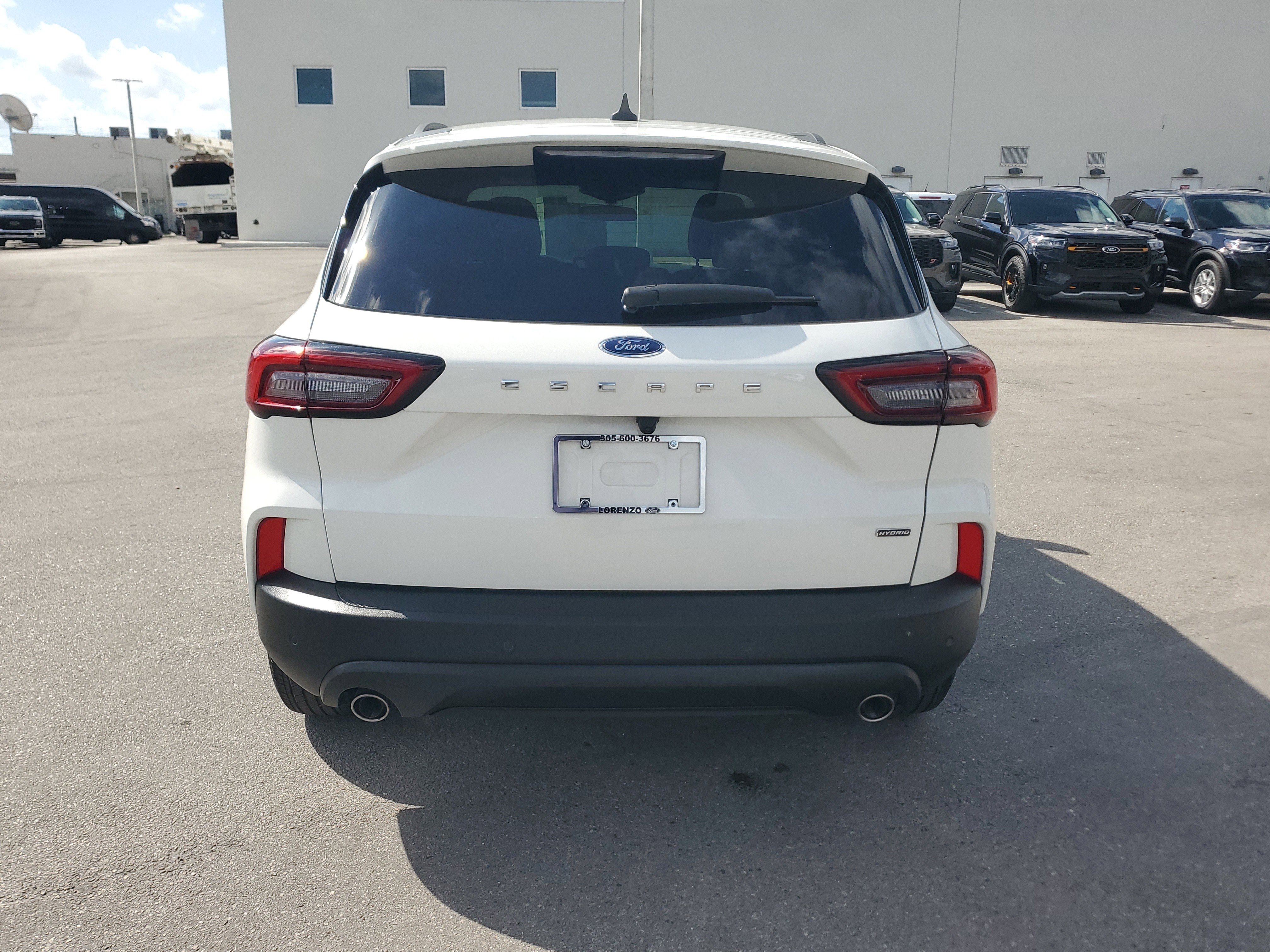 Used 2025 Ford Escape ST-Line w/ Equipment Group 301A image 6