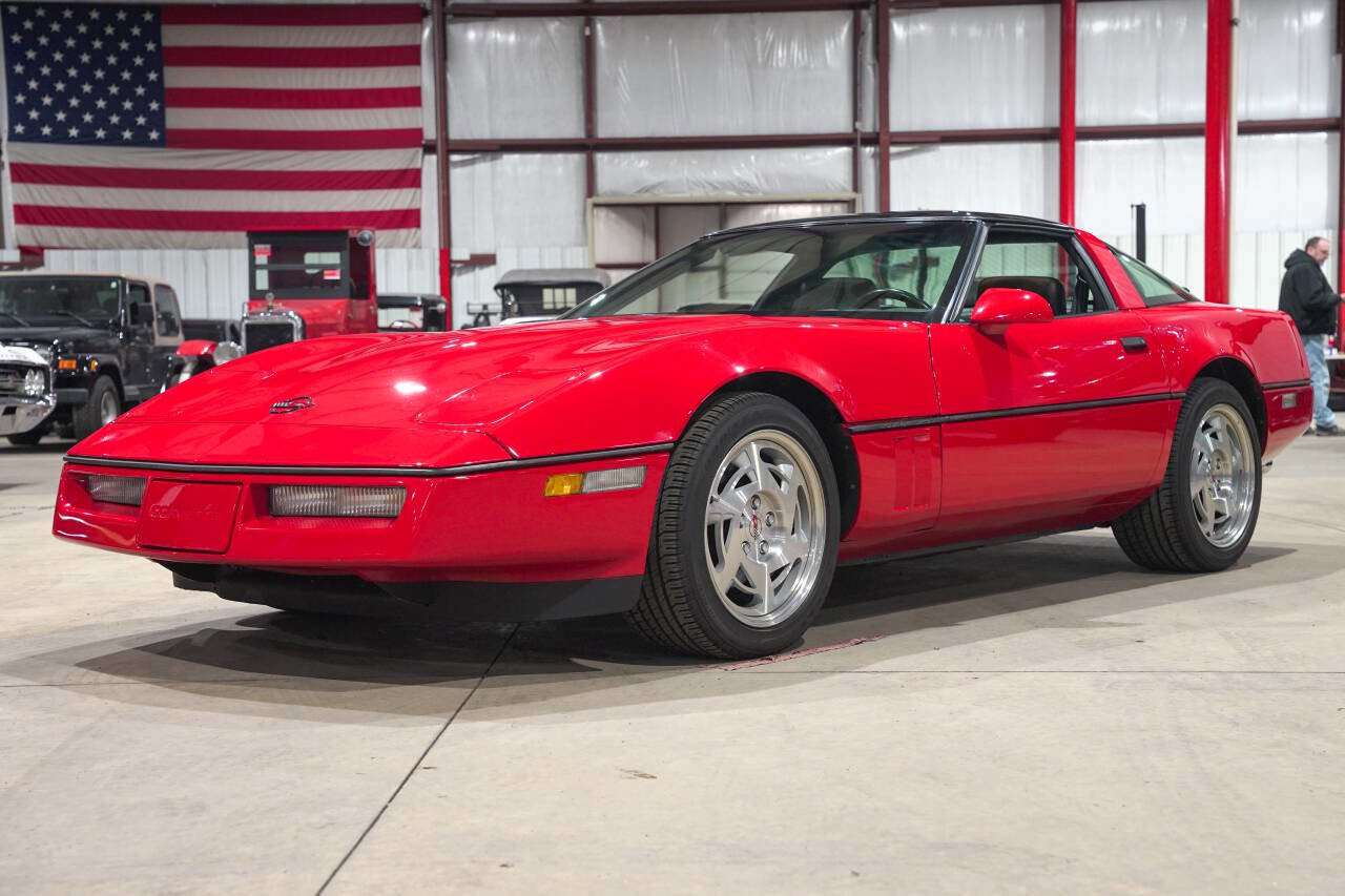 Used 1990 Chevrolet Corvette Coupe RWD image 1