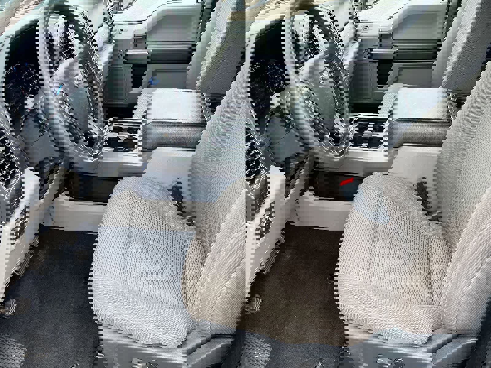 Used 2022 Ford F350 XLT w/ XLT Premium Package AWD/4WD image 10