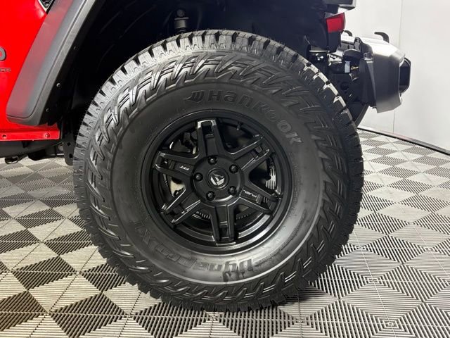 Used 2024 Jeep Wrangler Willys image 11