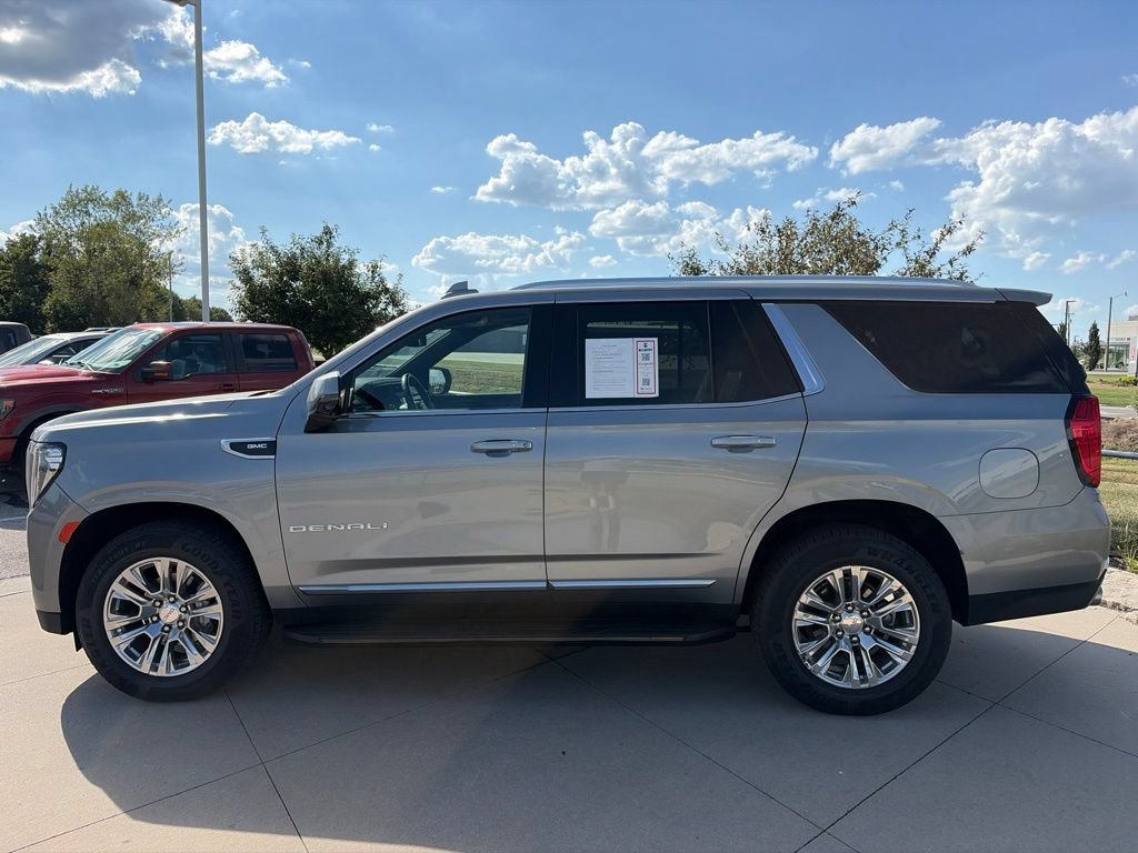 Used 2023 GMC Yukon Denali AWD/4WD image 5