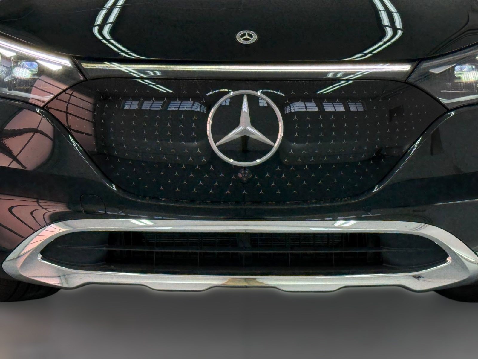 New 2027 Mercedes-Benz EQE 320 4MATIC SUV image 25